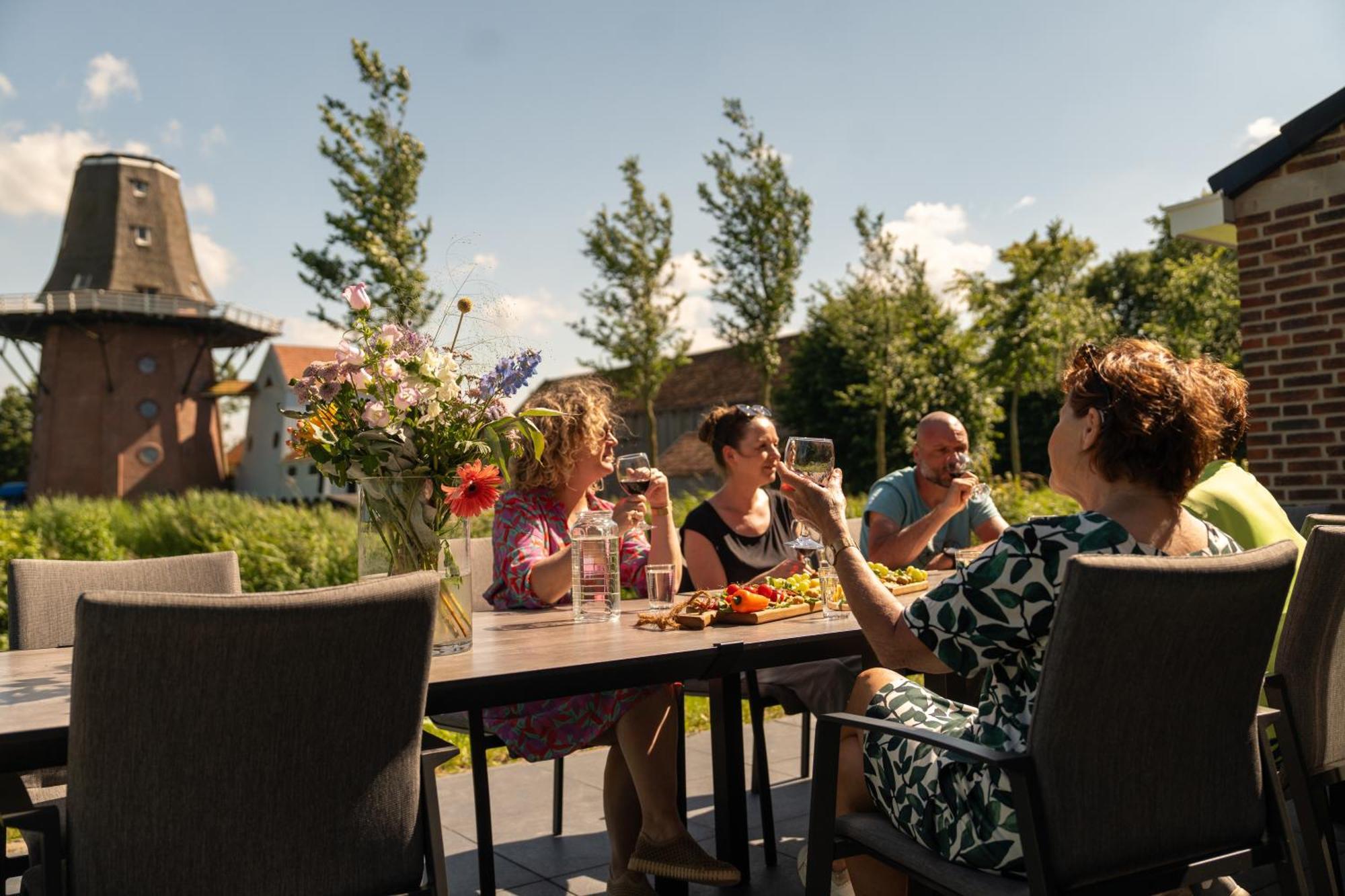 Waterdorp Burdaard Hotel Birdaard Exterior photo